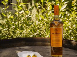 Hela sju noga utvalda fattyper, från fyra olika spanska bodegor, har fått bidra till att skapa denna mästerliga whisky. Spanien bär en viktig roll för karaktären då det inte bara är Roca-brödernas hem utan även den plats där tillverkningen och smaksättningen av faten sker. Tillverkarnas personligheter genomsyrar whiskyns profil och de fyra kännarna har själva handplockat sina fat från de fyra spanska bodegorna Vasyma, Diego Martin, Jose Miguel Martin och Tevasa. Specifik information om vem som valt vilket fat och hur de respektive bidrar till smaken, återfinns på förpackningen. De sju olika faten ger whiskyn en rik karaktär och ett otroligt djup som spelar i gommen. Faten från Tevasa (europeisk ek) definierar och bär smakerna i Edition No. 2 med karaktäristiska och smakrika toner av torkad frukt som tätt följs upp med noter av nyfälld ek och smörkola från Diego Martinfaten (amerikansk och europeisk ek). Värme, mognad, en touch av ingefära och kryddpeppar kommer från Jose Miguel Martin-faten (europeisk ek) och i finishen ger Vasyma-faten (amerikansk ek) fräscha toner av citrus och lätt vanilj.