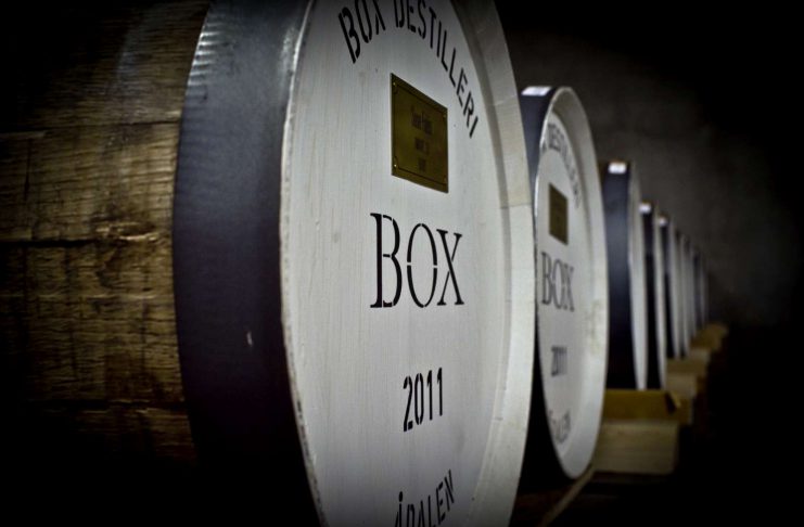 Extra: Box whisky byter namn!